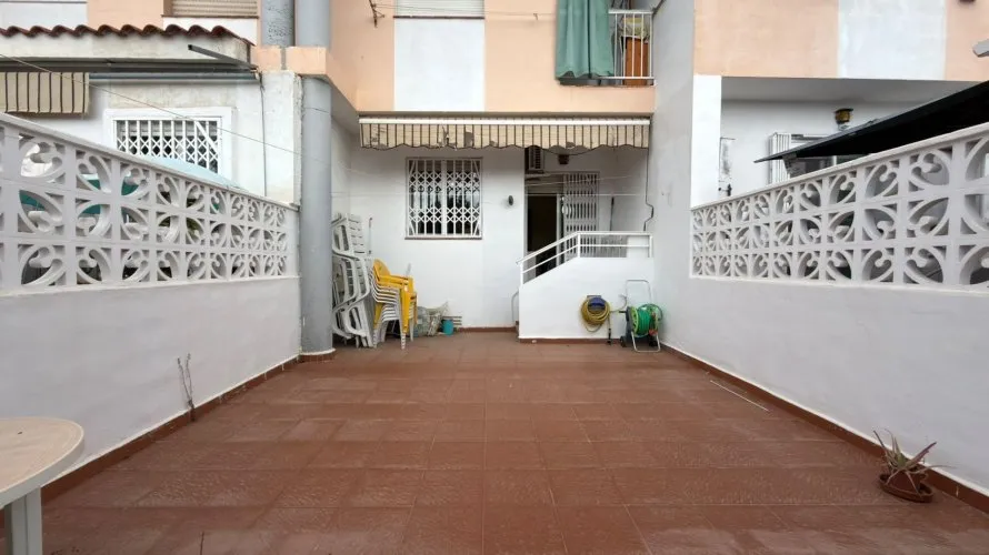 Bungalow de 1 dormitorio en Torrevieja, España No. 1761 № 12