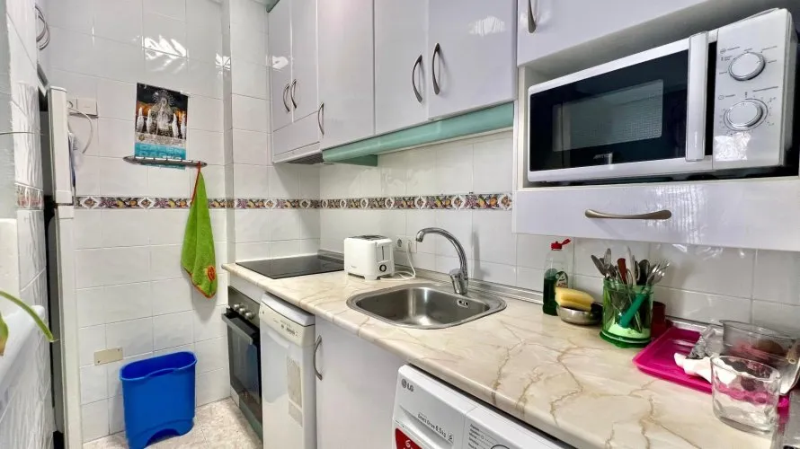 Apartamento de 1 dormitorio en Torrevieja, España No. 1756 № 6