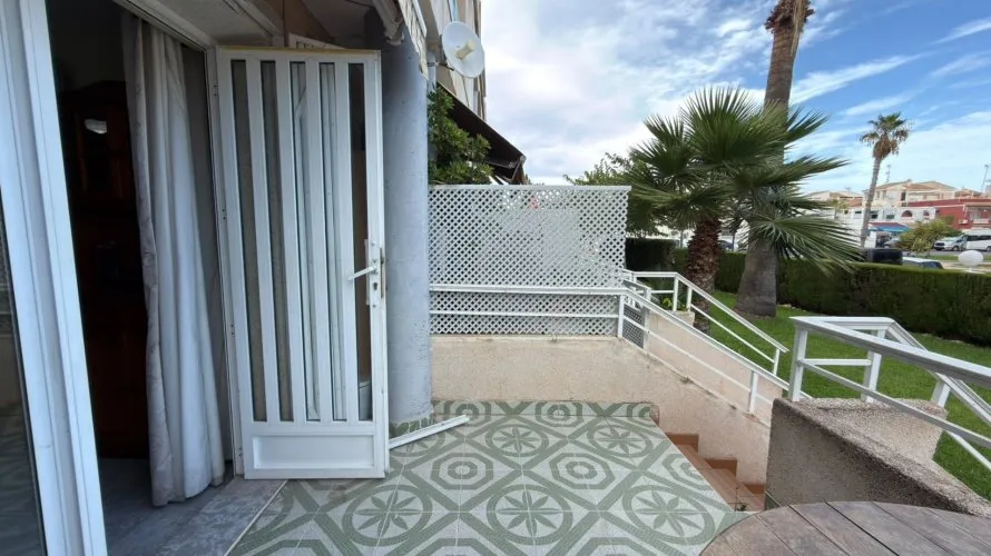 Bungalow de 1 dormitorio en Torrevieja, España No. 1761 № 21