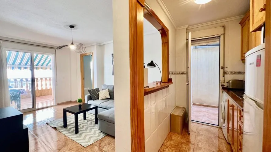 Apartamento de 1 dormitorio en Torrevieja, España No. 1755 № 6