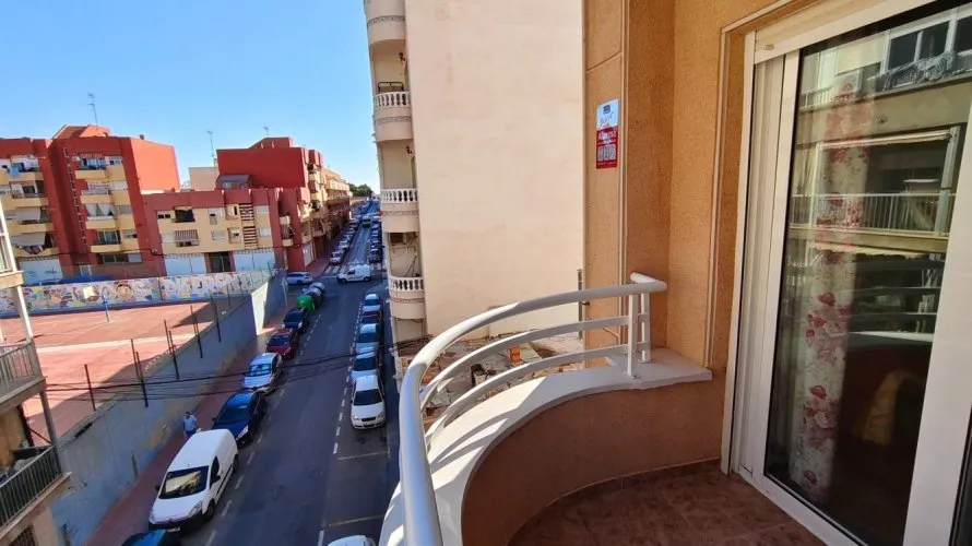 Apartamento de 2 dormitorios en Torrevieja, España No. 1789 № 13