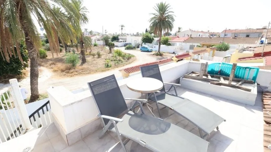 Bungalow de 3 dormitorios en Torrevieja, España No. 1765 № 3