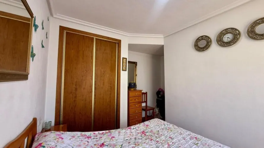Apartamento de 1 dormitorio en Torrevieja, España No. 1788 № 7