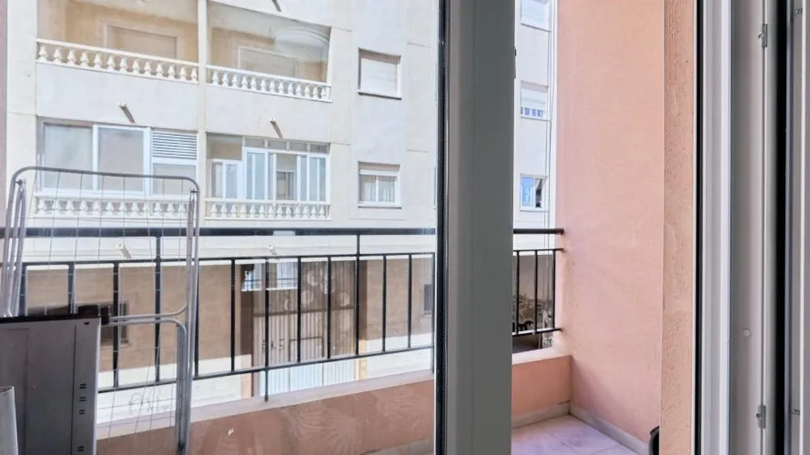 Apartamento de 1 dormitorio en Torrevieja, España No. 1769 № 7
