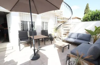 Bungalow de 3 dormitorios en Torrevieja, España No. 1765