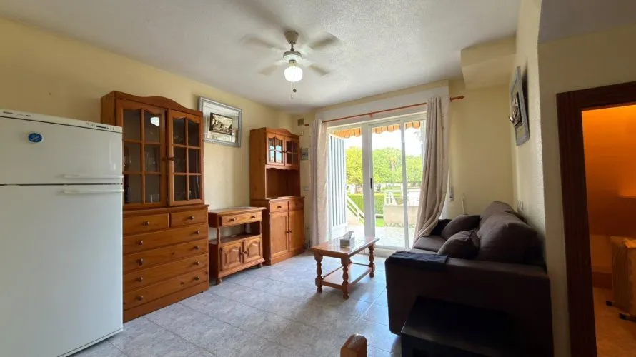 Bungalow de 1 dormitorio en Torrevieja, España No. 1761 № 20