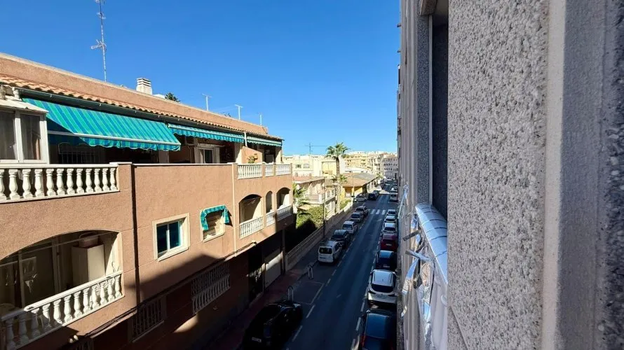 Apartamento de 2 dormitorios en Torrevieja, España No. 1753 № 12