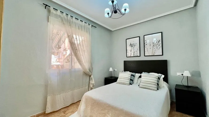 Apartamento de 1 dormitorio en Torrevieja, España No. 1755 № 10
