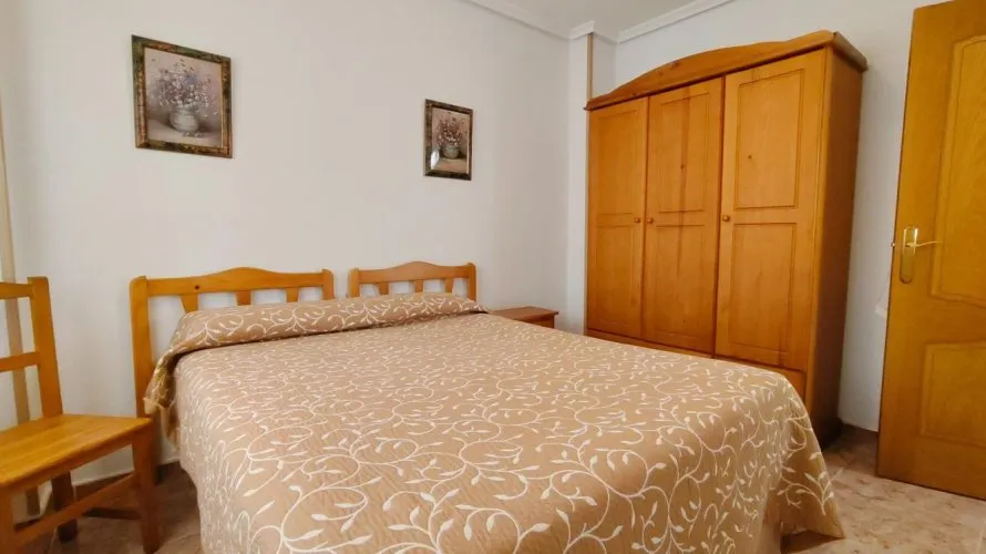 Apartamento de 2 dormitorios en Torrevieja, España No. 1789 № 10