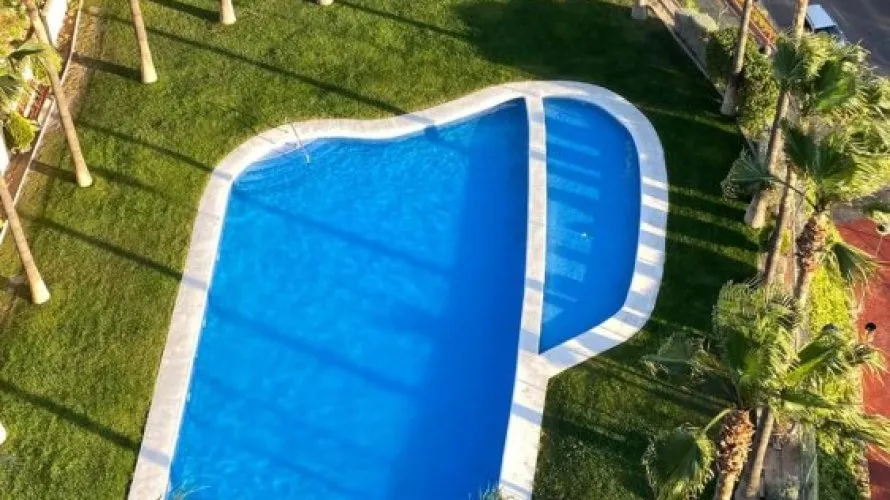 Apartamento de 2 dormitorios en Benidorm, España No. 1786 № 26