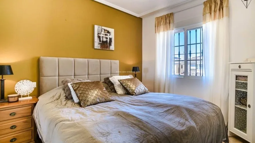 Villa de 3 dormitorios en Guardamar del Segura, España No. 1771 № 7