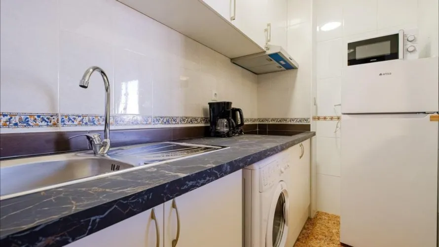 Apartamento de 1 dormitorio en Torrevieja, España No. 1837 № 19