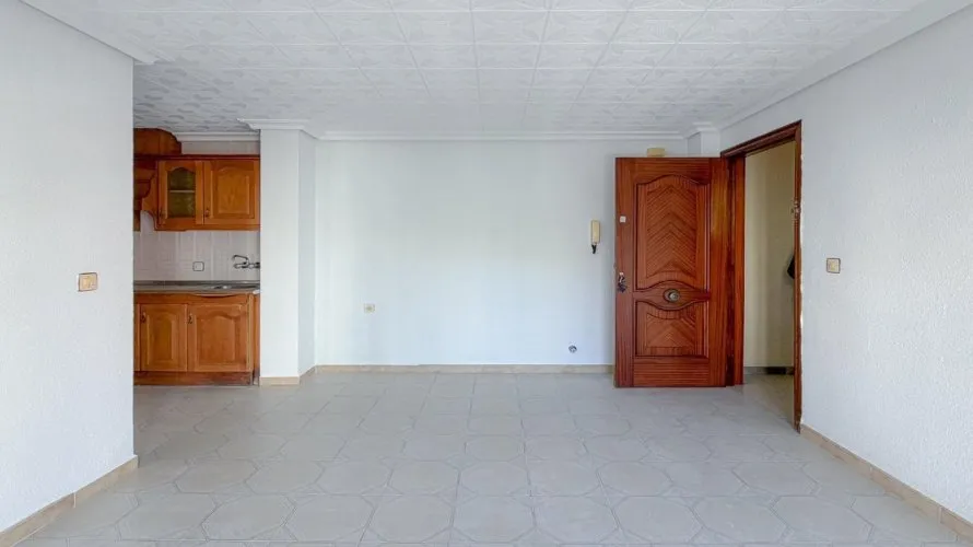 Apartamento de 1 dormitorio en Torrevieja, España No. 1844 № 11