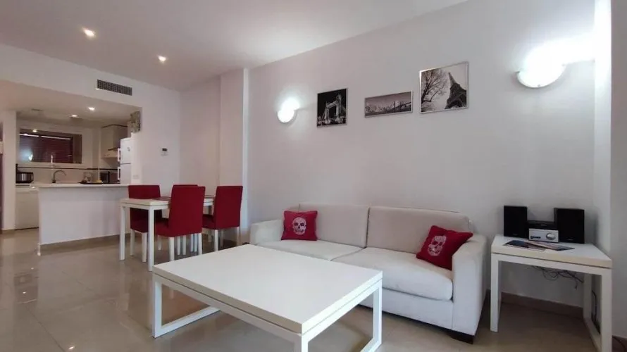 Apartamento de 2 dormitorios en Torrevieja, España No. 1800 № 17