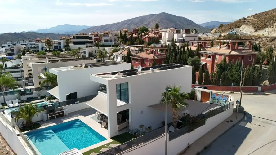 Villa de 324m² en Finestrat, España No. 1825 № 23