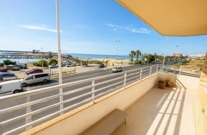 Apartamento de 2 dormitorios en Torrevieja, España No. 1818