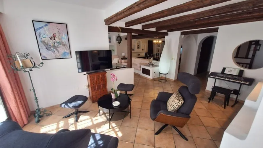 Apartamento de 2 dormitorios en Torrevieja, España No. 1808 № 24
