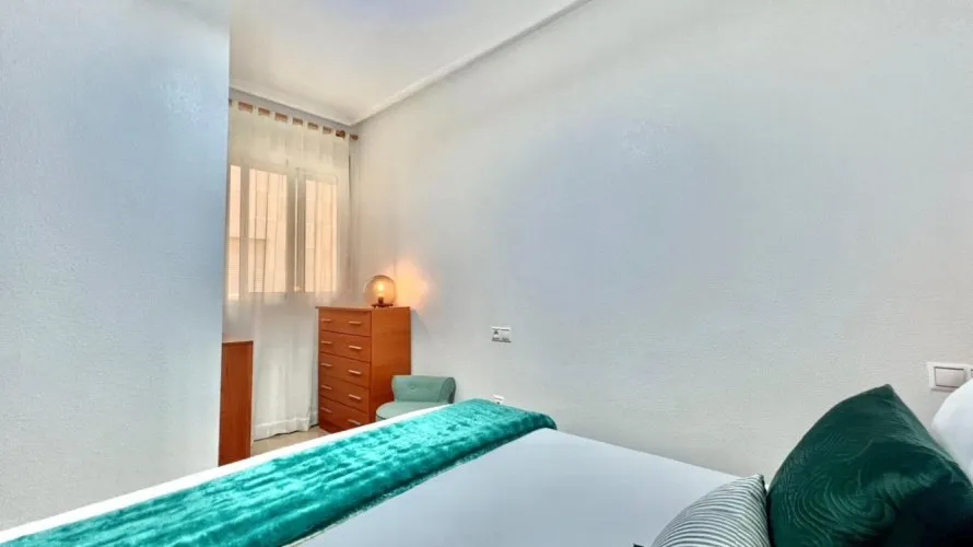 Apartamento de 2 dormitorios en Torrevieja, España No. 1804 № 1
