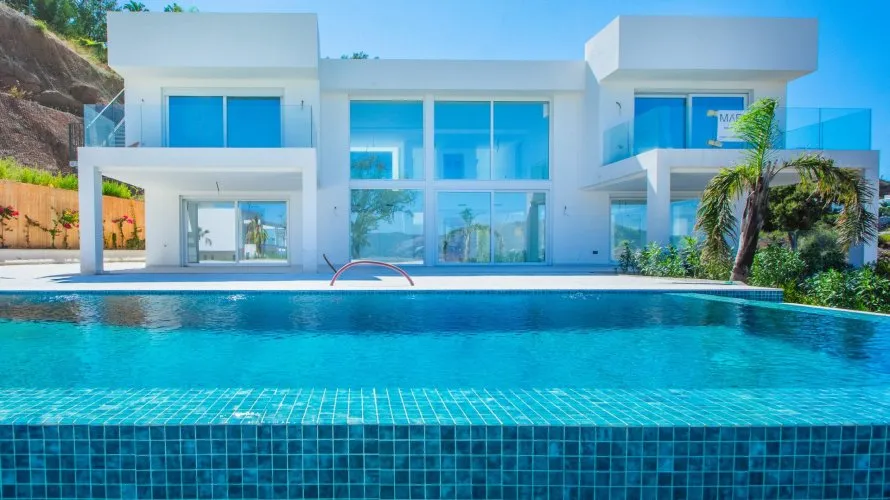 Villa de 4 chambres à Marbella, Spain No. 245 № 11