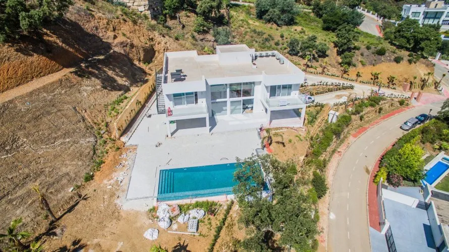 Villa de 4 chambres à Marbella, Spain No. 245 № 2