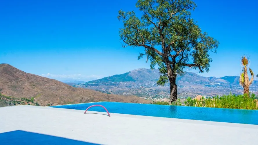 Villa de 4 chambres à Marbella, Spain No. 245 № 12