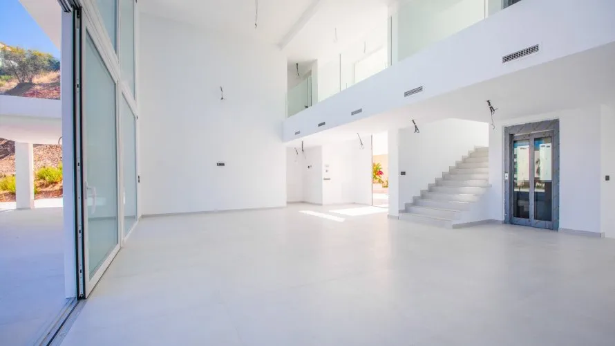 Villa de 4 chambres à Marbella, Spain No. 245 № 13