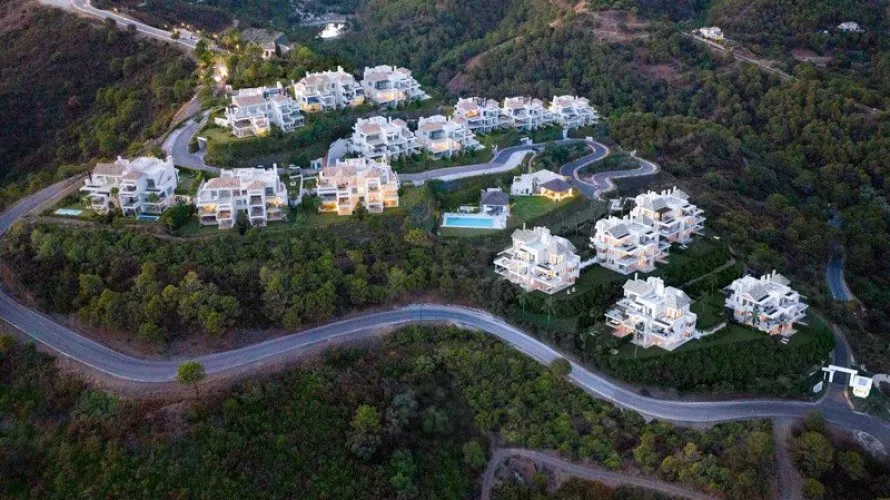 Apartment de 3 chambres à Benahavis, Spain No. 322 № 3