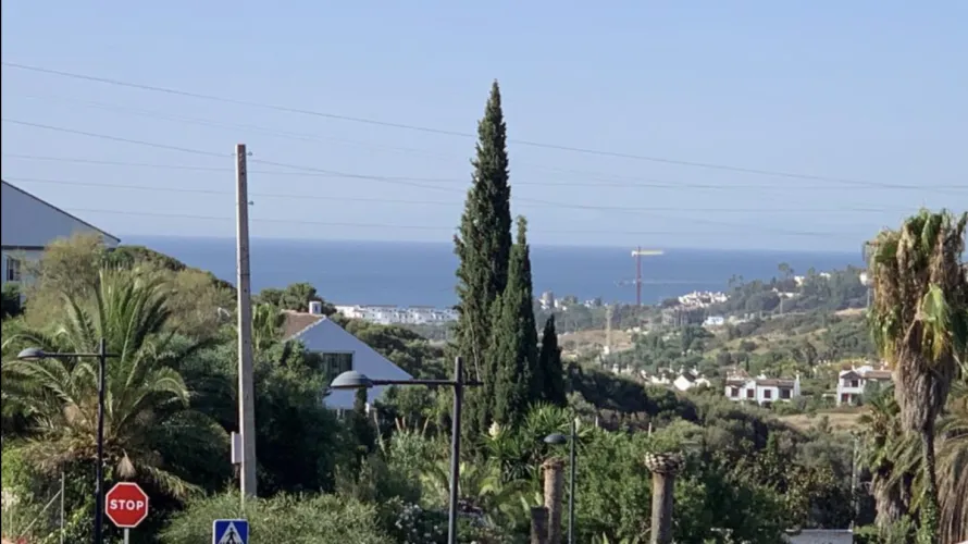 Villa de 3 chambres à Estepona, Spain No. 402 № 1