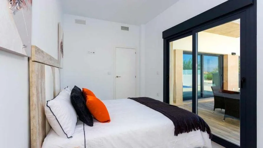 Villa de 3 chambres à Daya Nueva, Spain No. 666 № 19