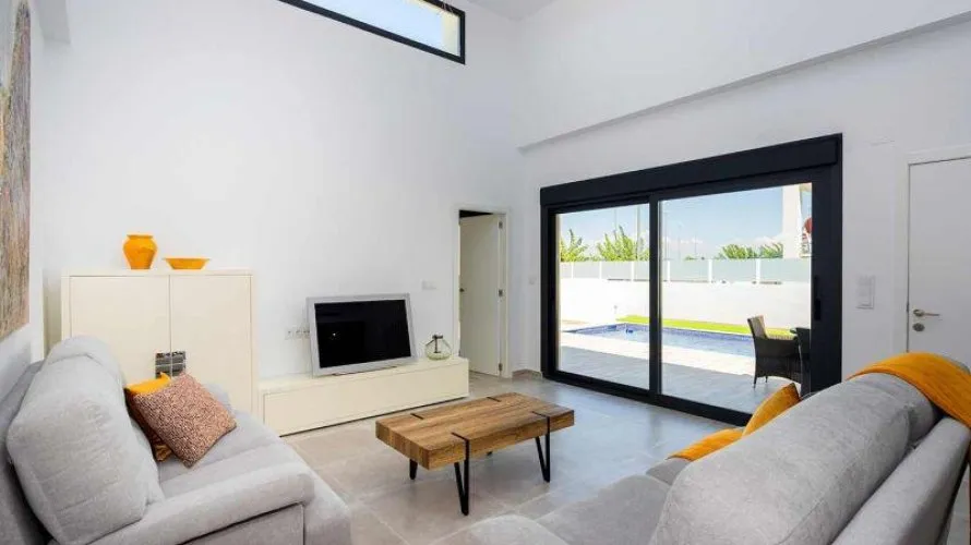 Villa de 3 chambres à Daya Nueva, Spain No. 666 № 27