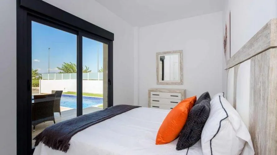 Villa de 3 chambres à Daya Nueva, Spain No. 666 № 20