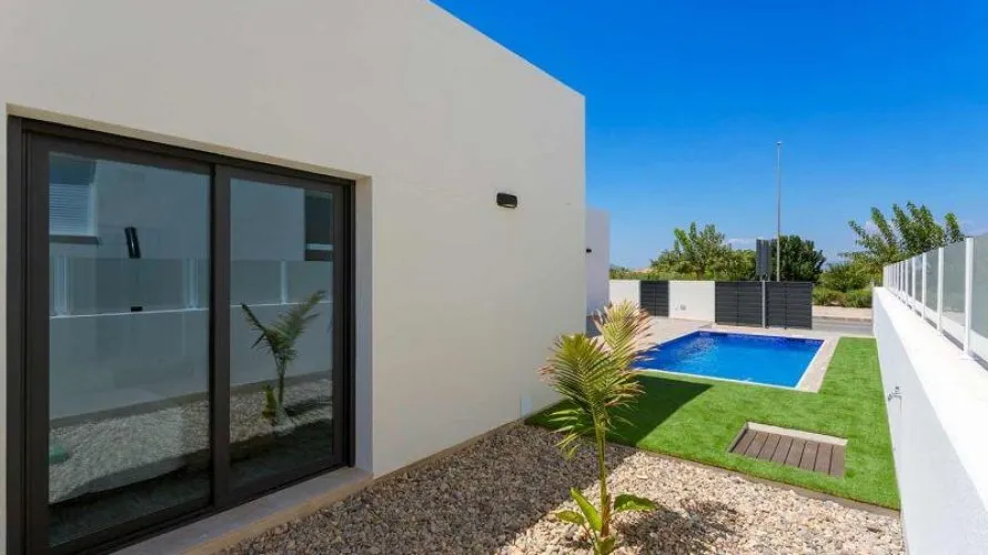 Villa de 3 chambres à Daya Nueva, Spain No. 666 № 3