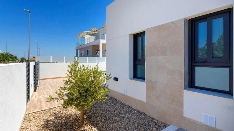 Villa de 3 chambres à Daya Nueva, Spain No. 666 № 7