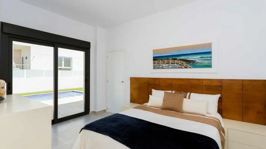 Villa de 3 chambres à Daya Nueva, Spain No. 666 № 15