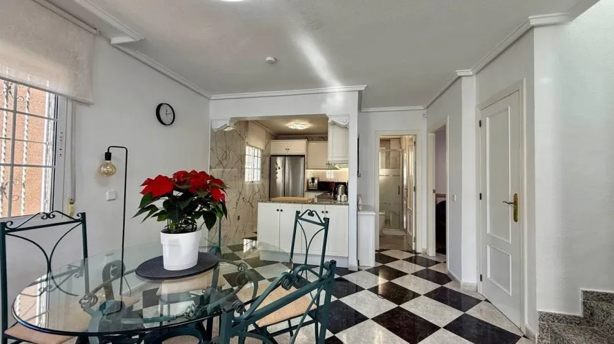 Villa de 4 chambres à Playa Flamenca II, Espagne No. 604 № 11