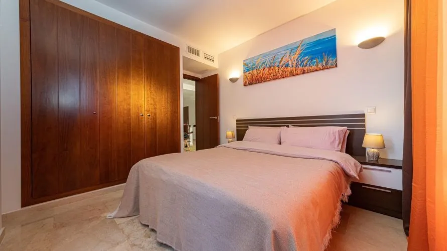 Apartment de 2 chambres à Torrevieja, Espagne No. 939 № 20