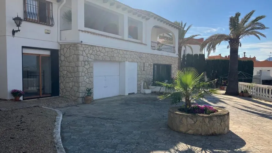 Villa de 4 chambres à Albir, Espagne No. 979 № 2