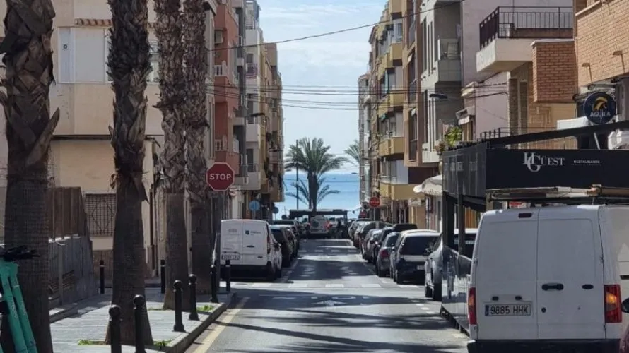 Apartment de 3 chambres à Torrevieja, Espagne No. 554 № 19
