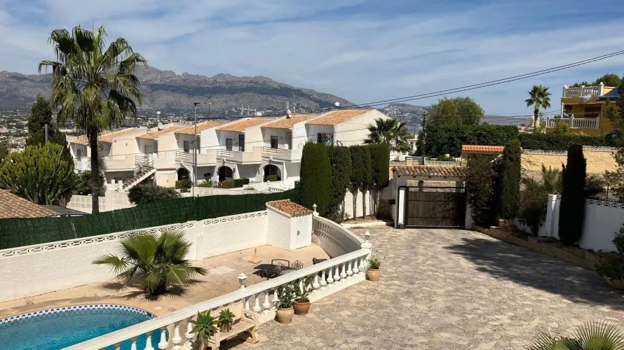 Villa de 4 chambres à Albir, Espagne No. 979 № 12