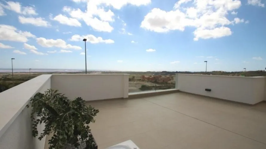 Villa de 168m² à Campoamor, Spain No. 639 № 3