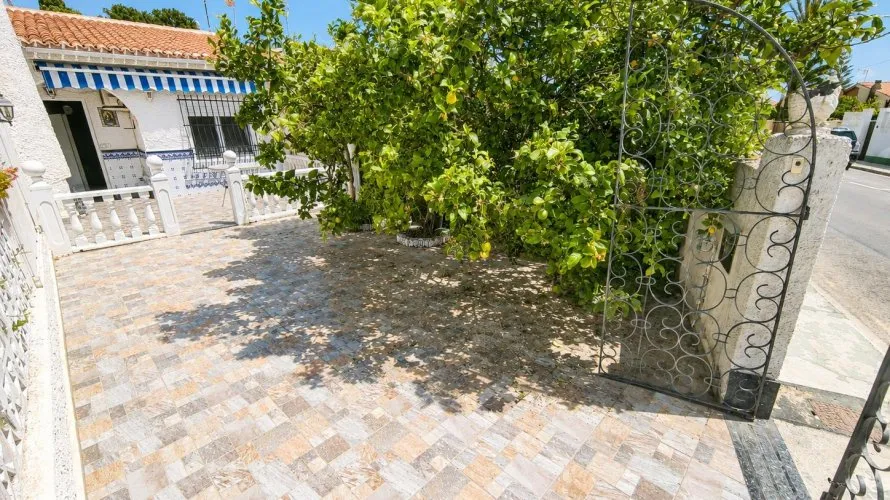 House de 1 chambre à Torrevieja, Spain No. 1353 № 1