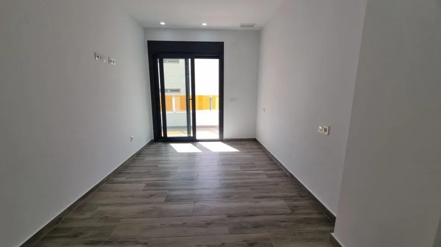 Apartment de 3 chambres à Torrevieja, Espagne No. 554 № 3