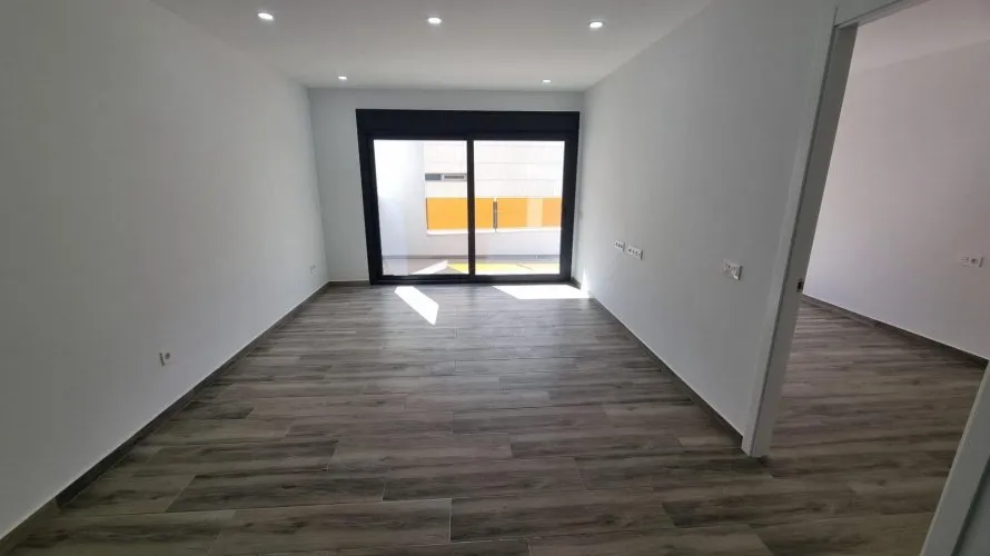 Apartment de 3 chambres à Torrevieja, Espagne No. 554 № 7