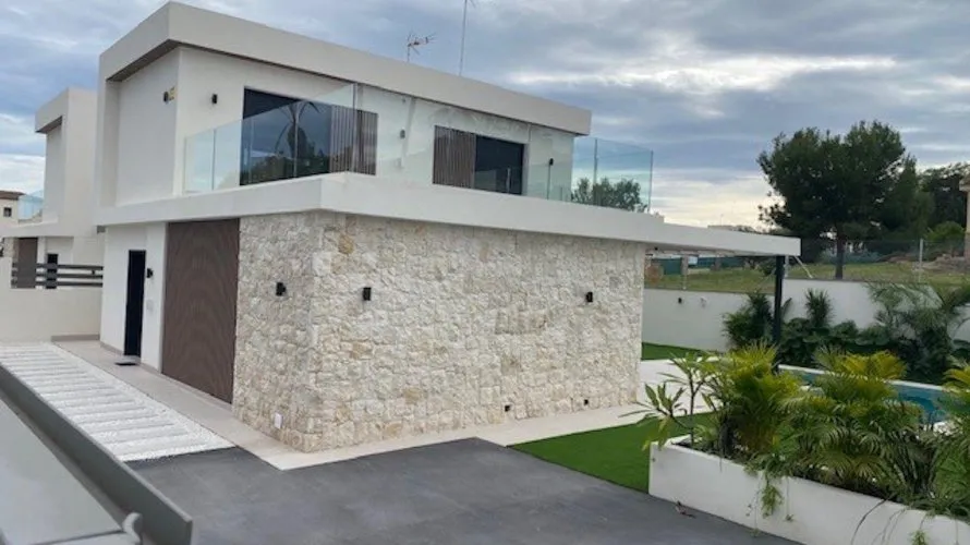 Villa de 3 chambres à Alicante, Espagne No. 932 № 12