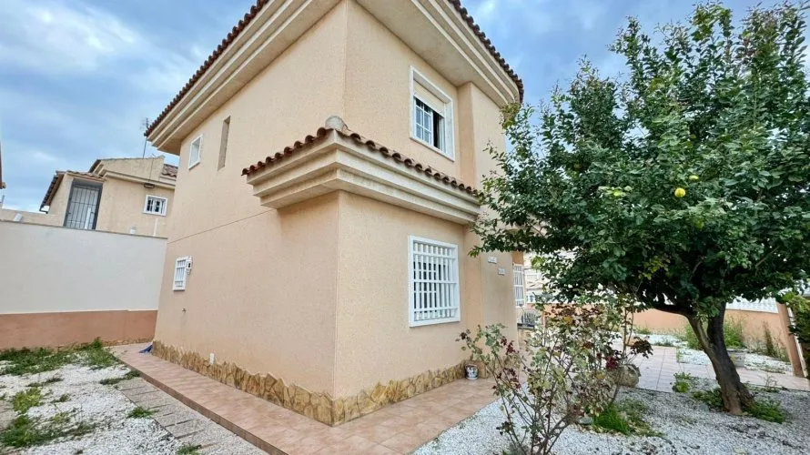 Apartment de 3 chambres à Torrevieja, Espagne No. 1266 № 21