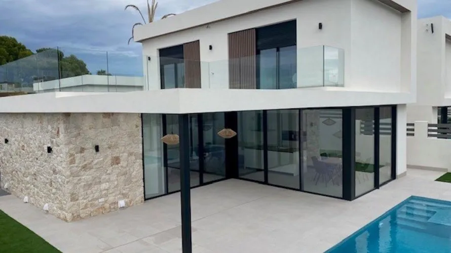 Villa de 3 chambres à Alicante, Espagne No. 932 № 14