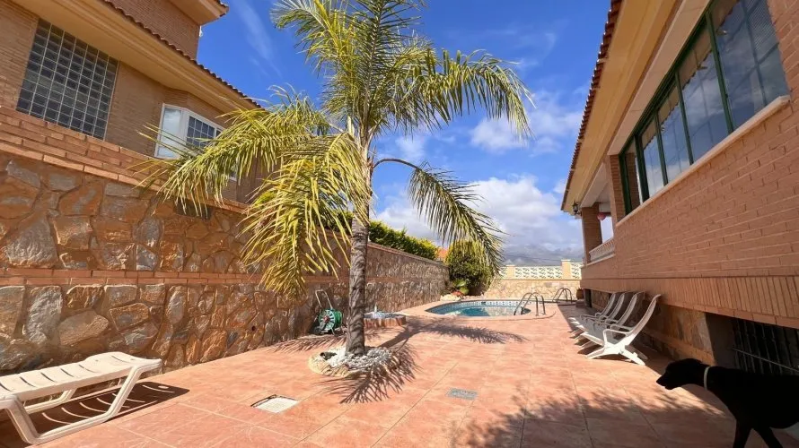 Villa de 480m² à Benidorm, Espagne No. 1036 № 6