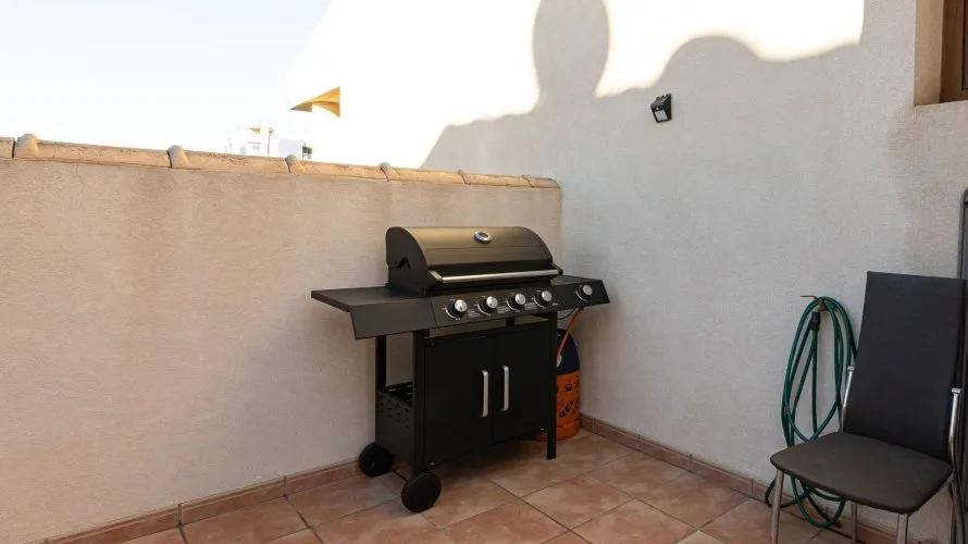 Apartment de 2 chambres à Torrevieja, Espagne No. 939 № 19