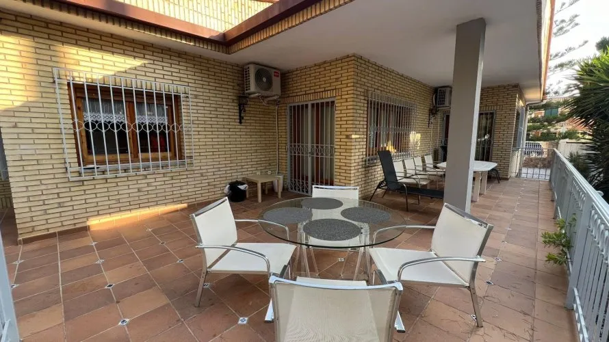 Villa de 4 chambres à Campoamor, Espagne No. 971 № 9
