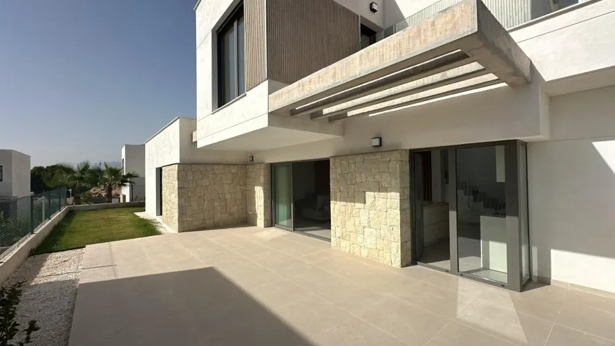 Villa de 3 chambres à Finestrat, Espagne No. 1081